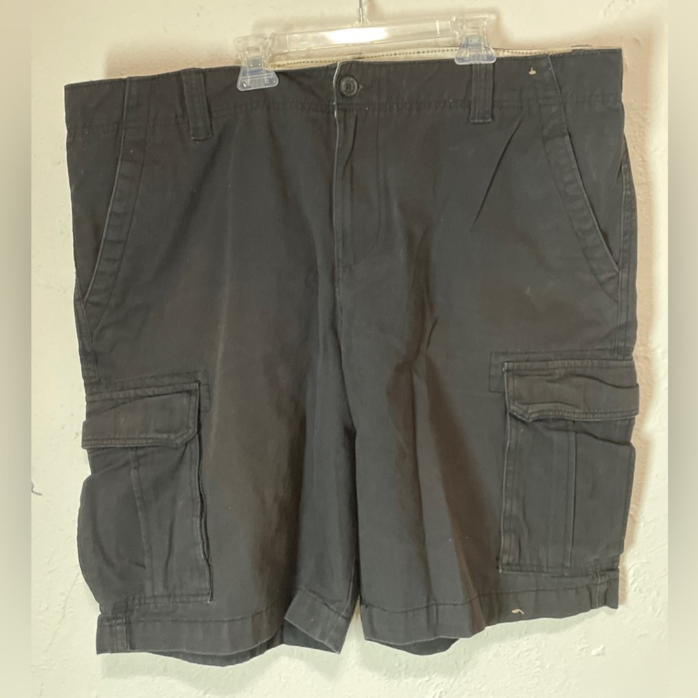 Roebuck & Co Mens Black Hiking Cargo Pocket Flat Front Shorts Size 40 11” Inseam